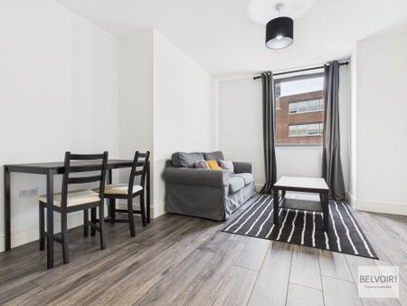 Flat Surrey Street in Sheffield