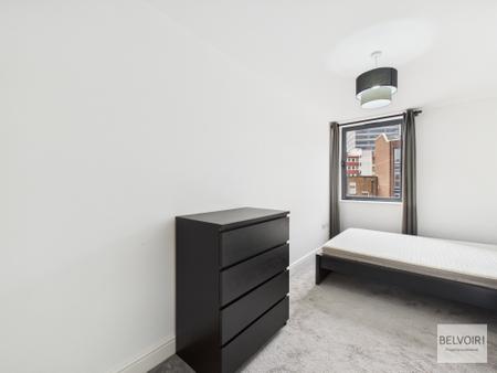 Flat Surrey Street in Sheffield