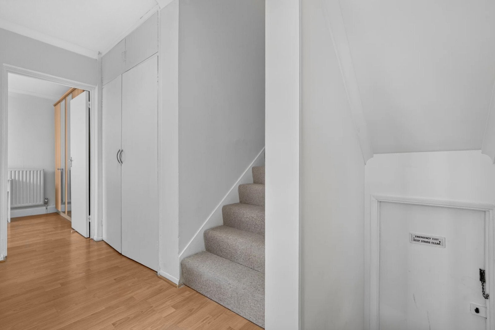 Flat Semley Place in City of Westminster