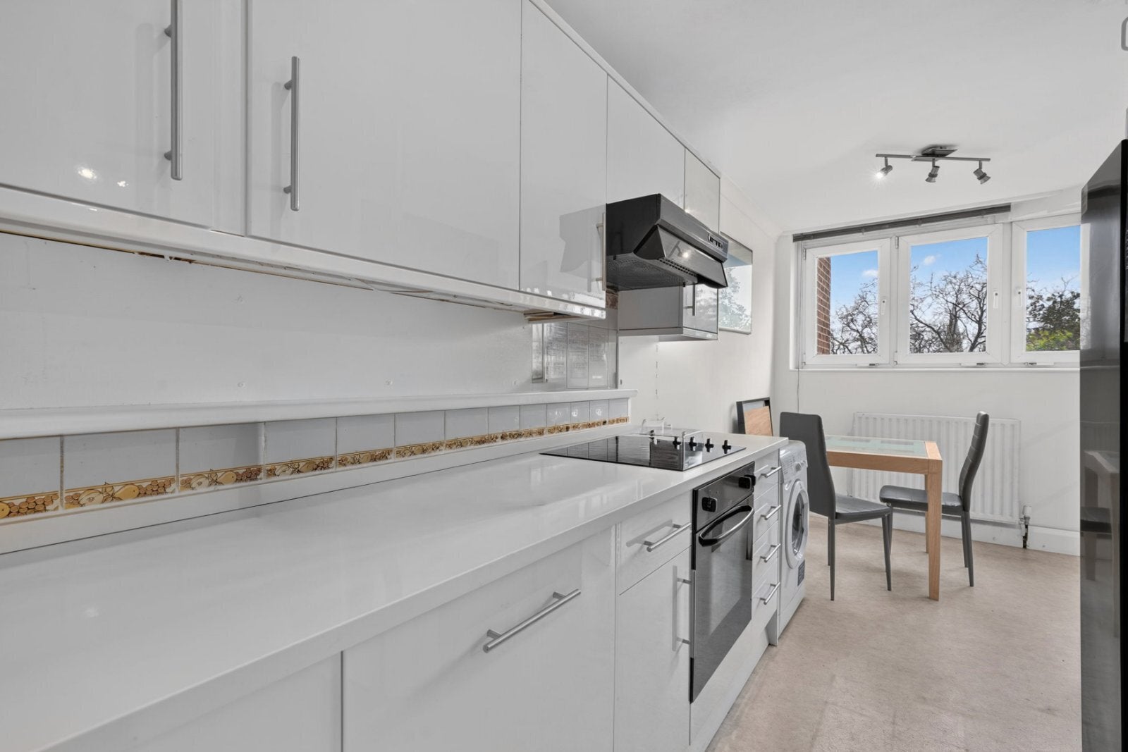 Flat Semley Place in City of Westminster