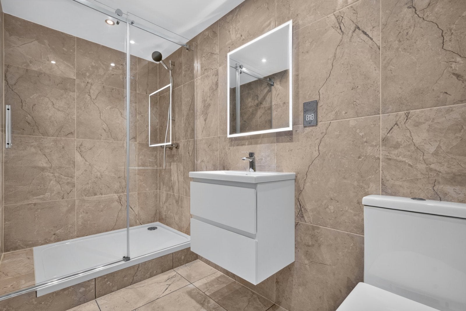 Flat Semley Place in City of Westminster