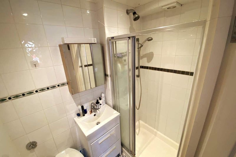 Room Beale Place in Greater London