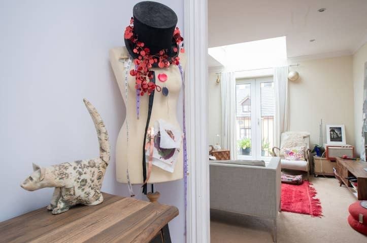 Room Beale Place in Greater London
