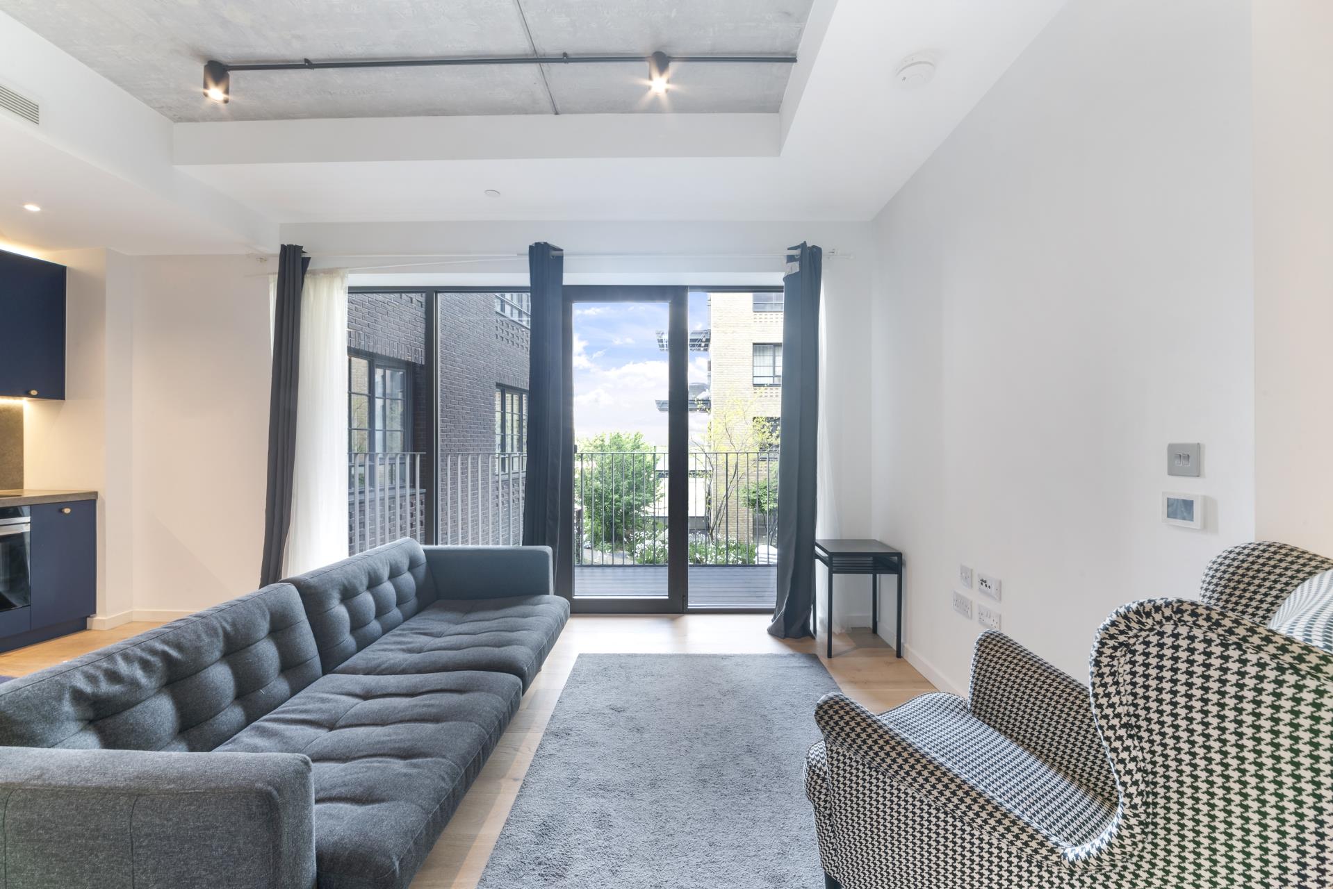 Flat Orchard Place in Greater London