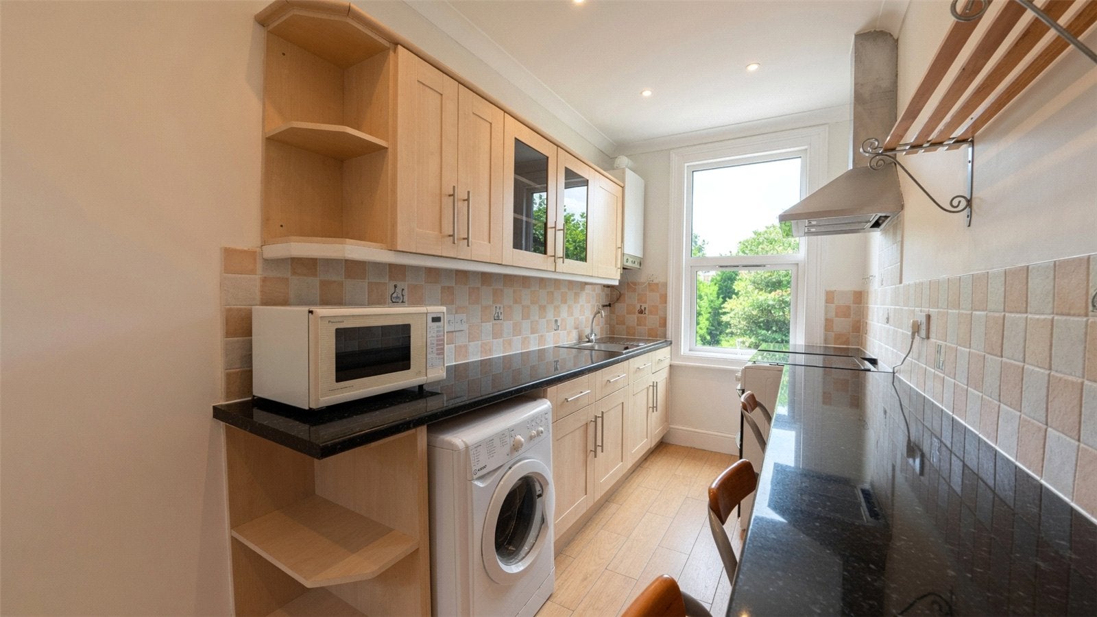 Flat Winchester Avenue in Greater London