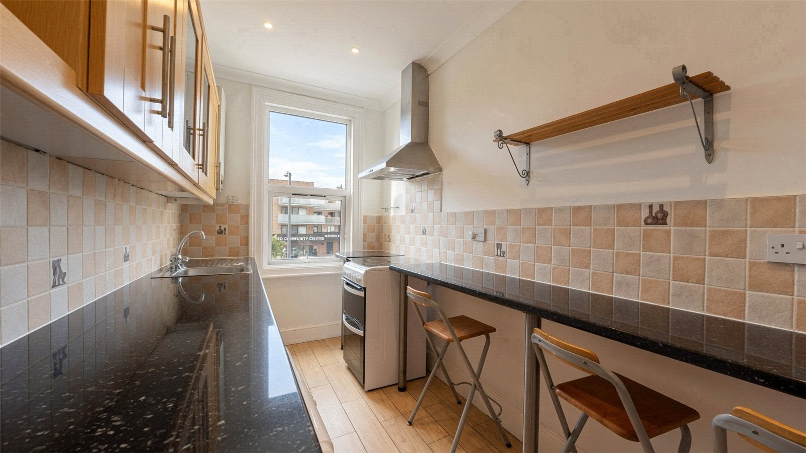 Flat Winchester Avenue in Greater London