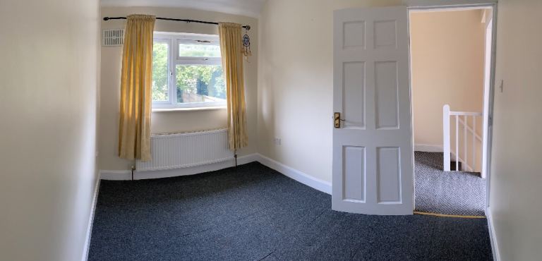 House Saunton Avenue in Greater London
