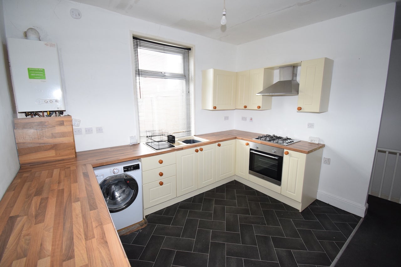 Flat Whitworth Terrace in Spennymoor