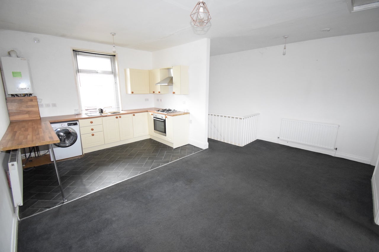 Flat Whitworth Terrace in Spennymoor