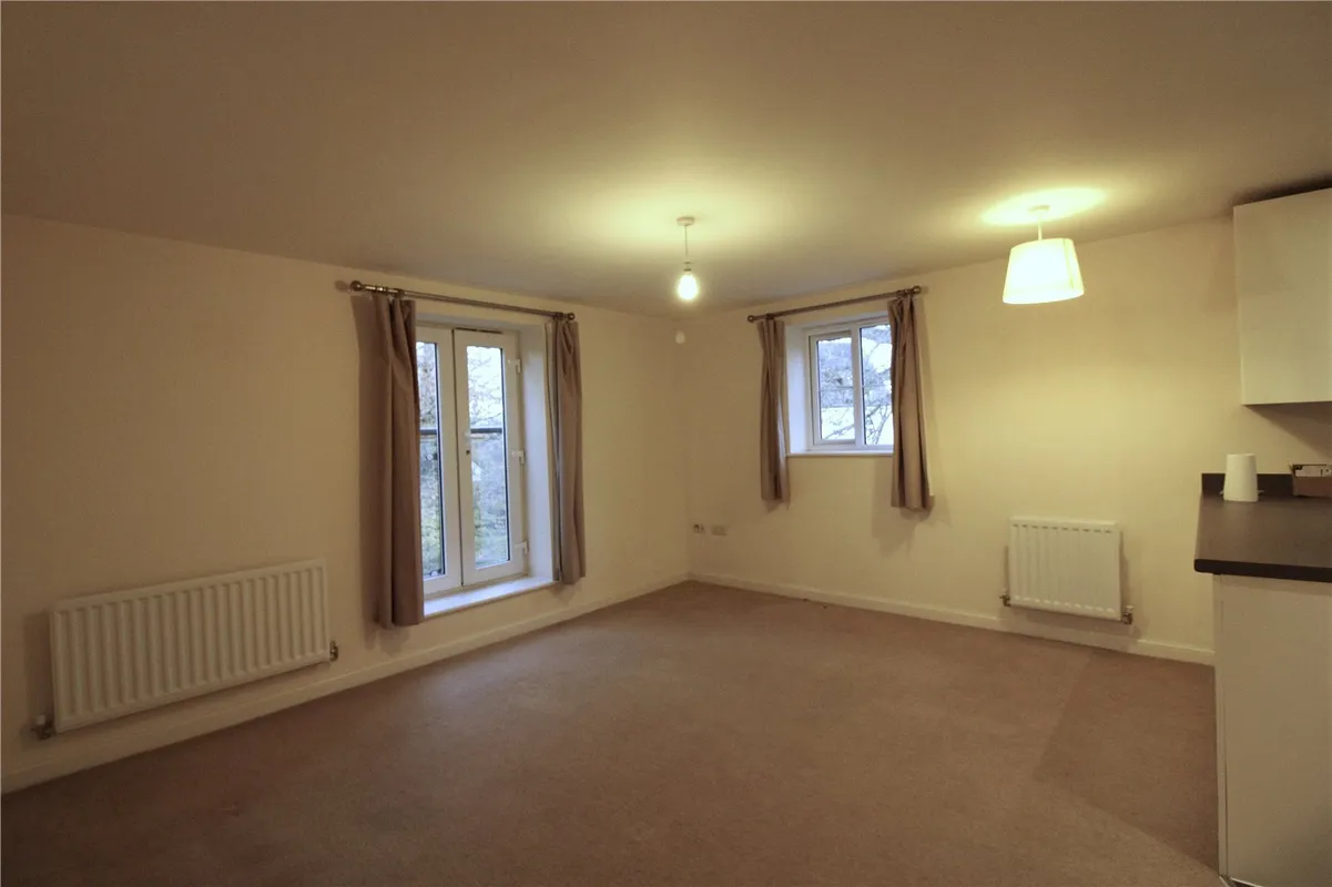 Flat Hansen Gardens in Hedge End