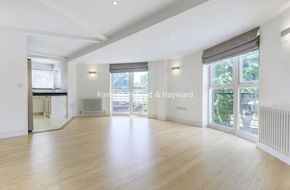 Flat Beckenham Hill Road in Greater London