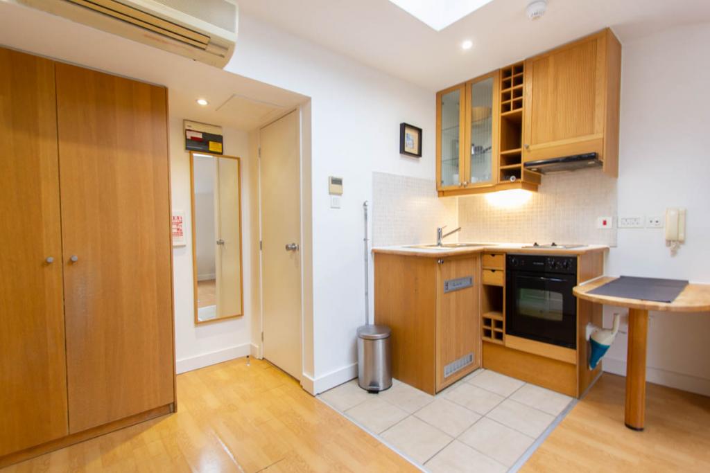 Flat Gloucester Street in London