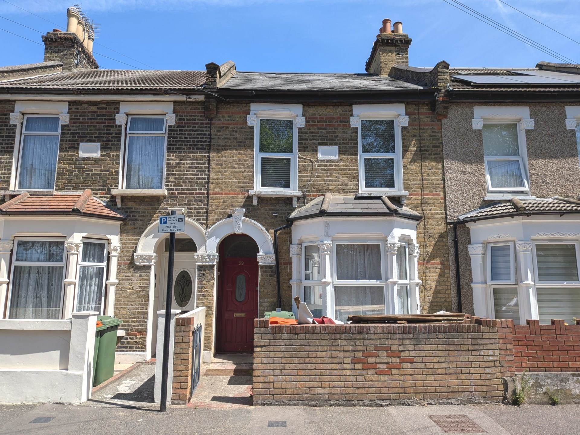 House Grangewood Street in Greater London