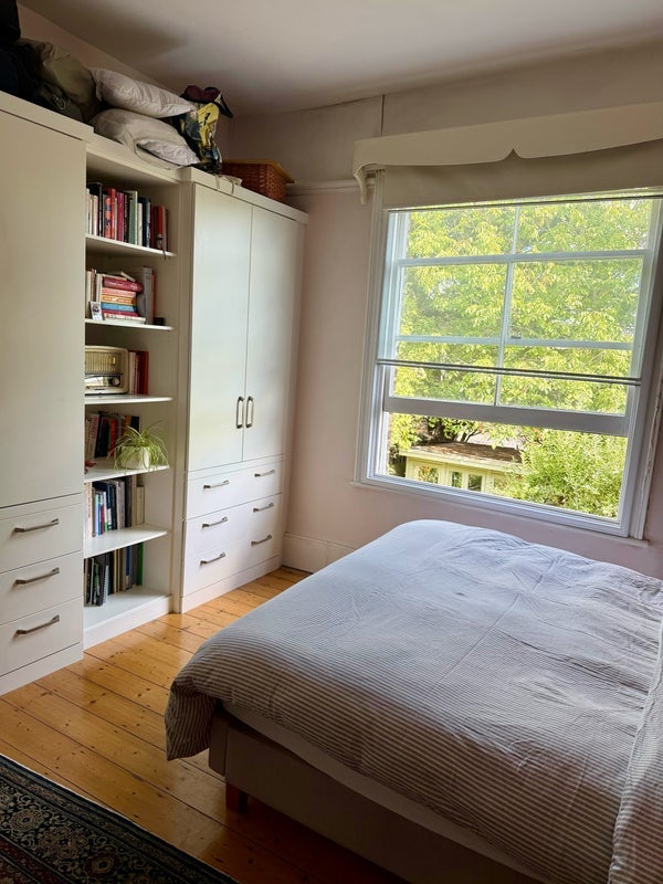 Room Princess Crescent in Greater London