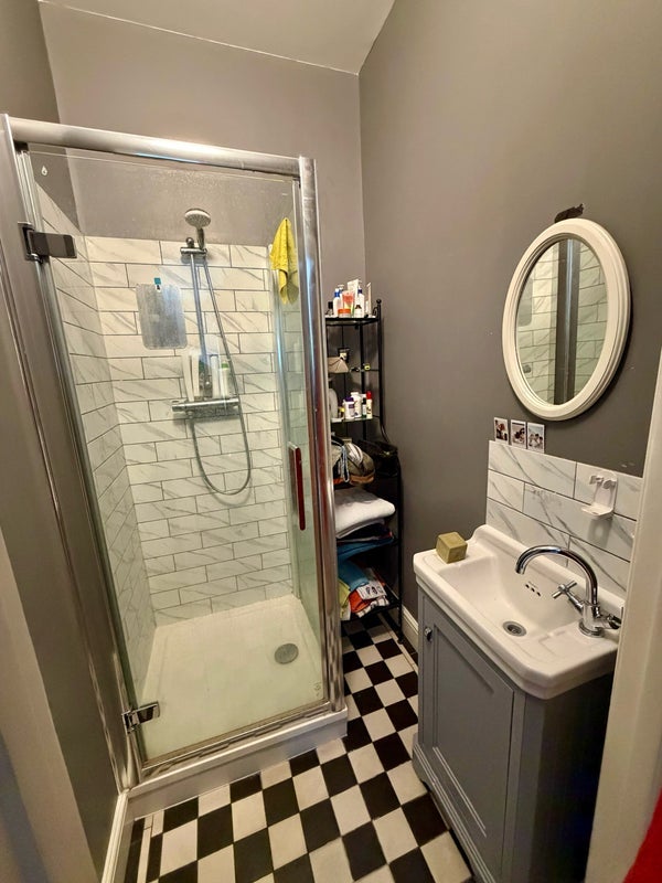 Room Princess Crescent in Greater London