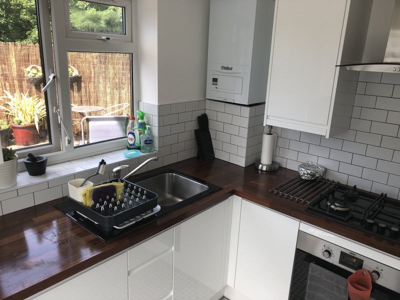 Room Elmfield Road in Greater London