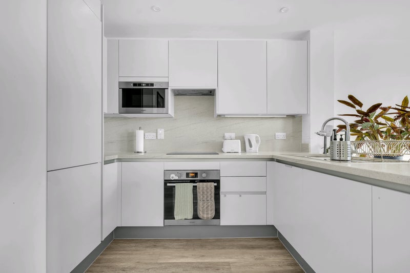 Room Copeland Road in Greater London