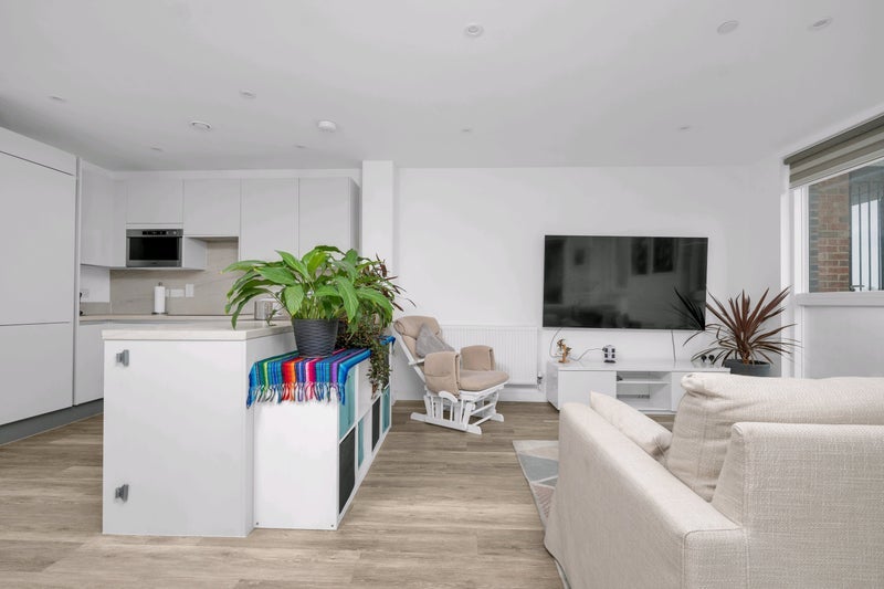 Room Copeland Road in Greater London