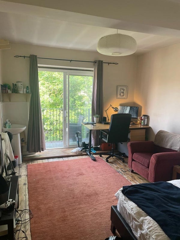 Room Clapham Manor Street in Greater London