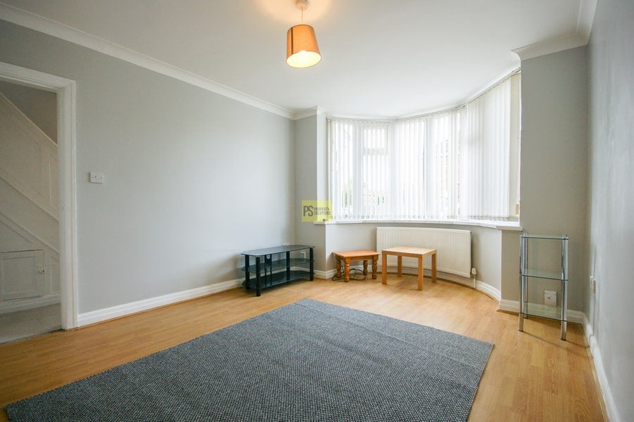 Room Windrush Grove in Birmingham