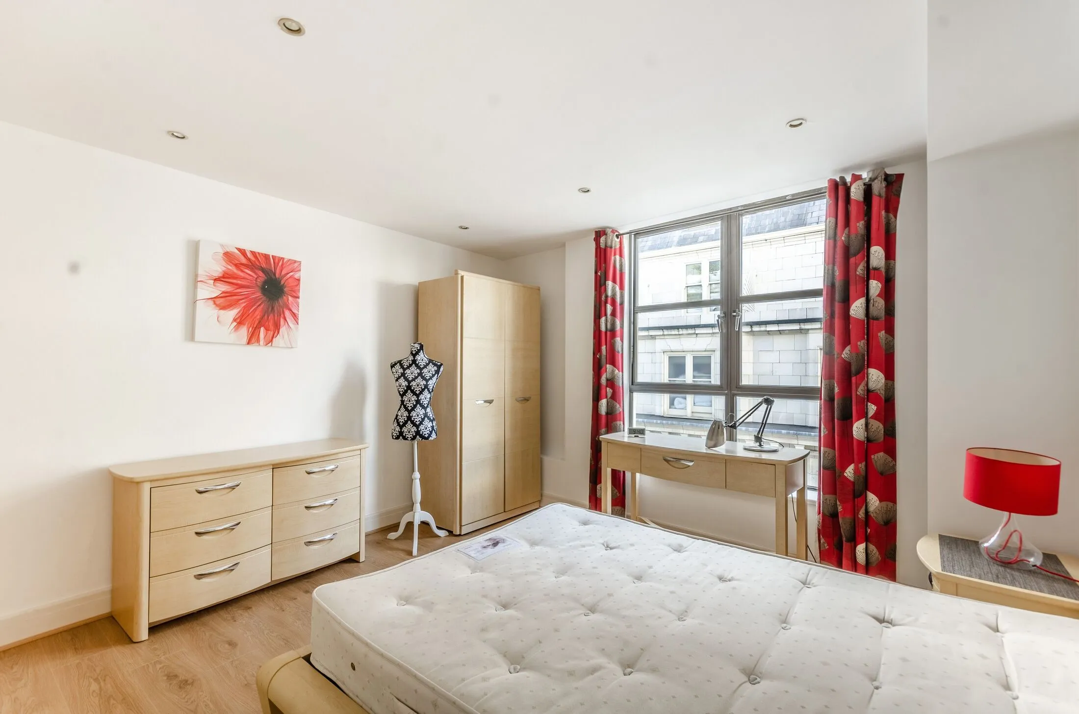 Flat Tavistock Street in City of Westminster