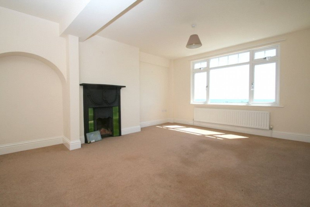 Flat South Terrace in Arun