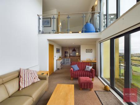 Flat St Margarets Court in Swansea