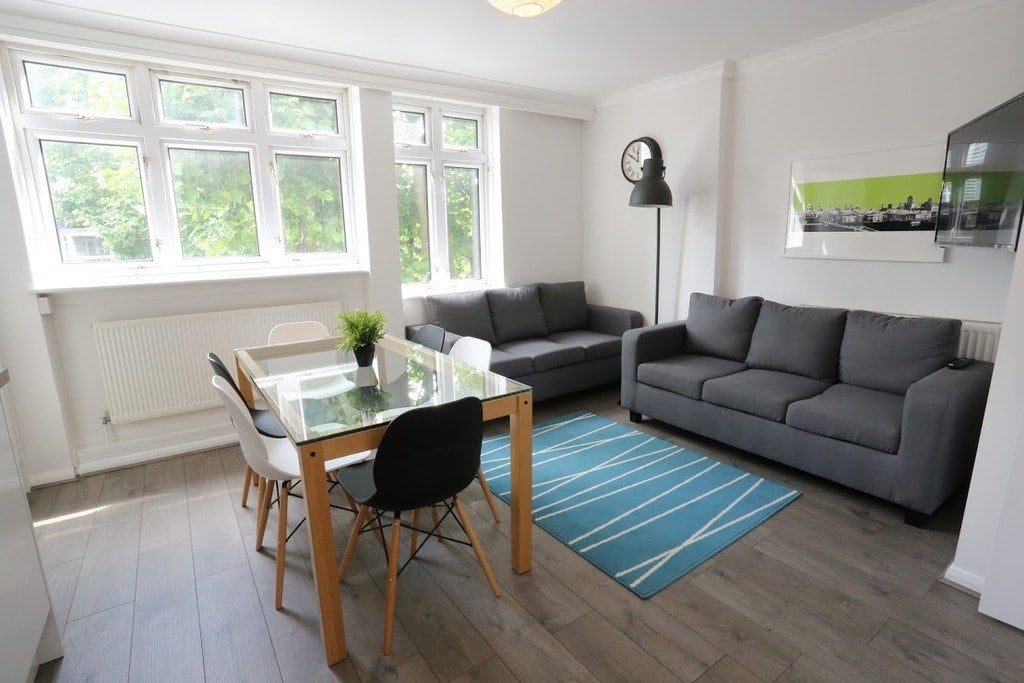 Room Saltwell Street in Greater London