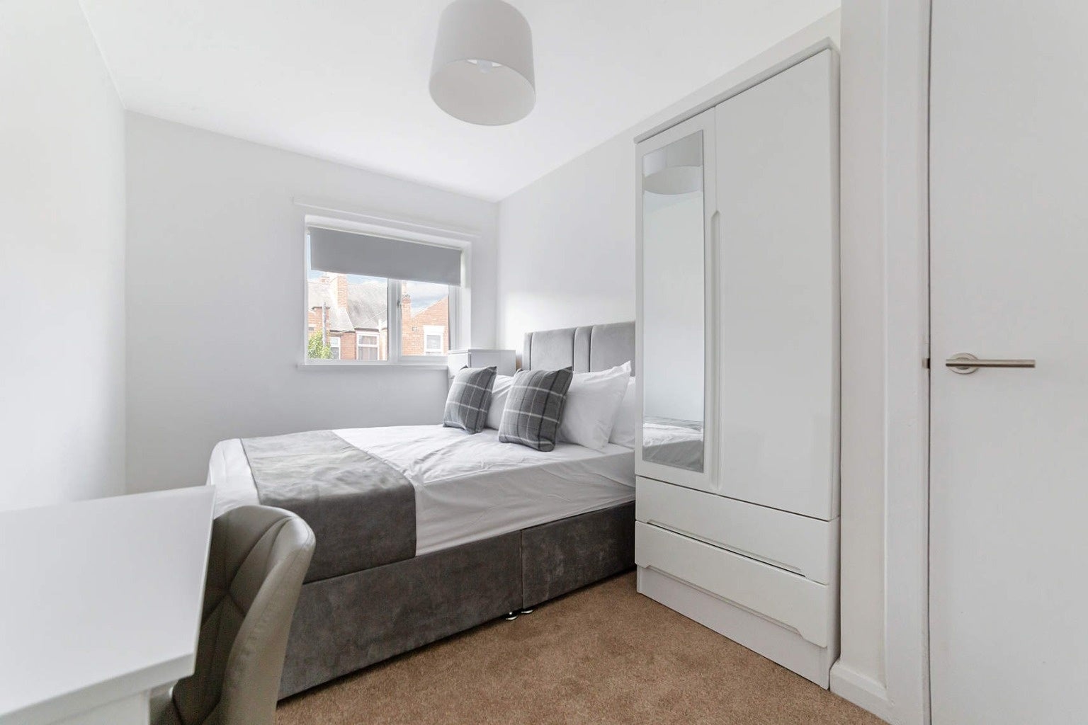 Flat Tissington Road in Nottingham