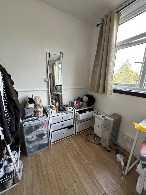 Room Rotherhithe New Road in Greater London