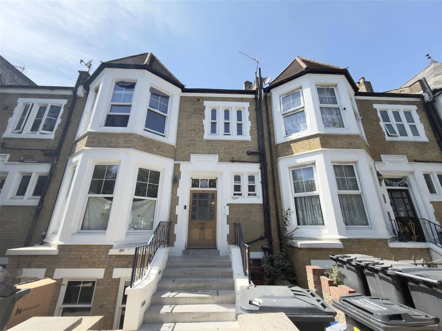 Flat Kyverdale Road in Greater London