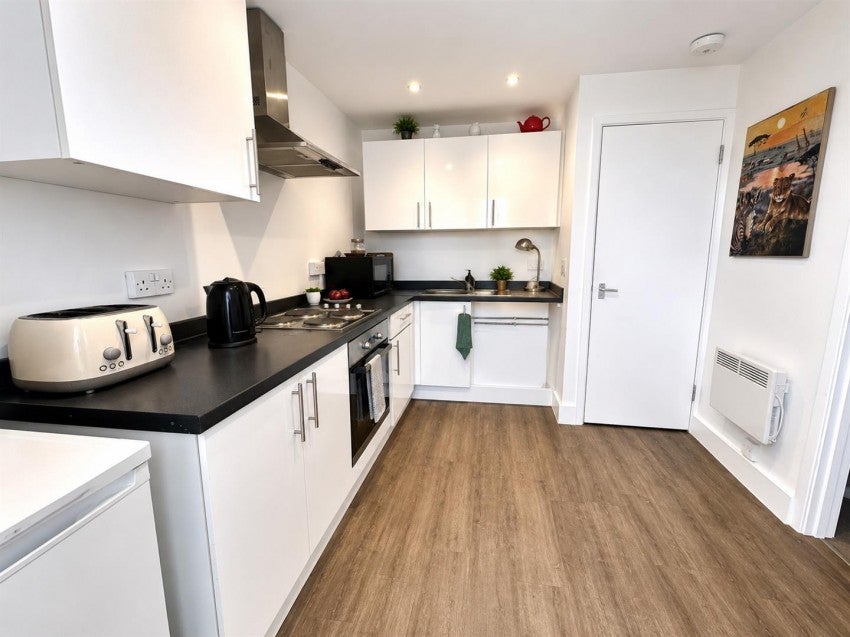 Flat Welling High Street in Greater London