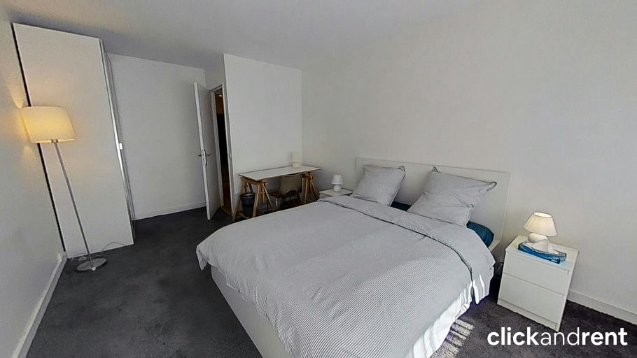 Flat Rue Riquet in Paris