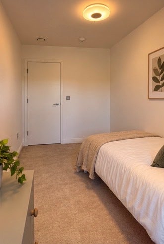 Room Bessemer Road in Welwyn Hatfield