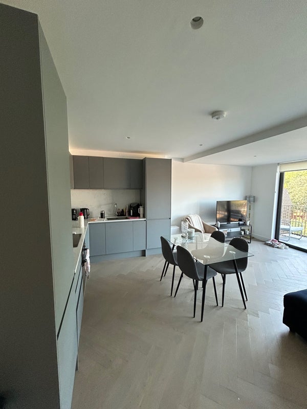 Room Durnsford Road in Greater London