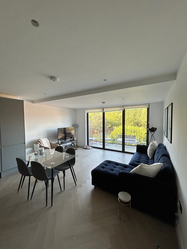 Room Durnsford Road in Greater London