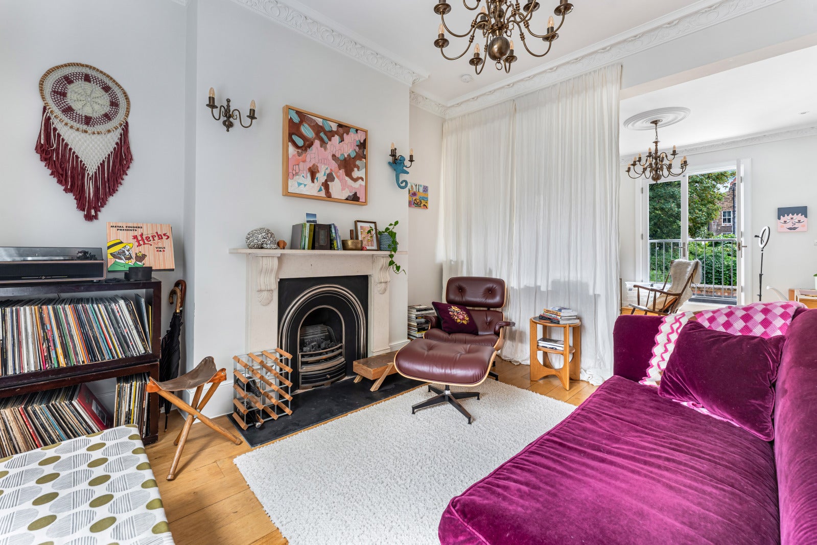 House Elizabeth Avenue in Greater London
