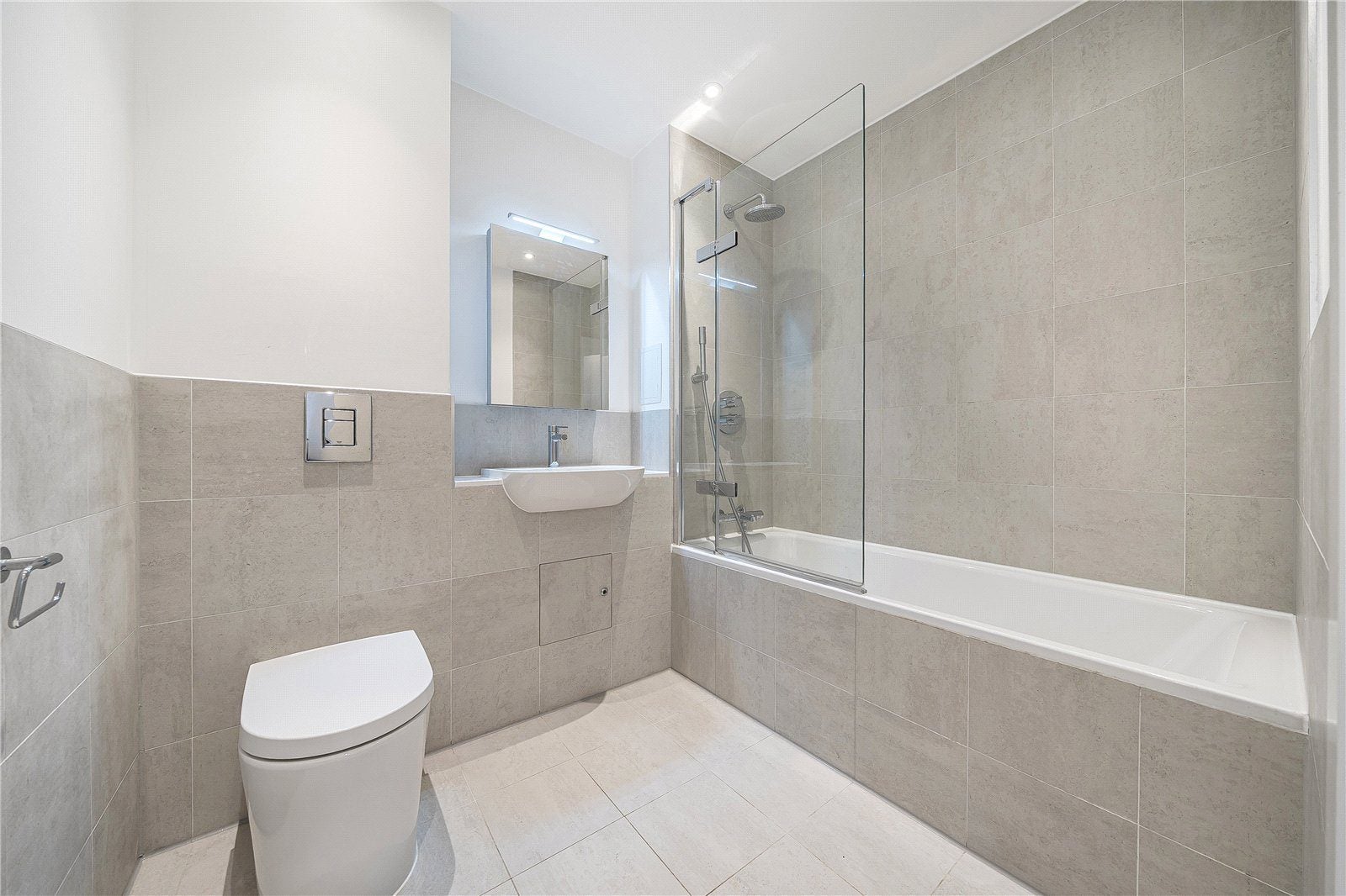 Flat Maritime Street in Greater London