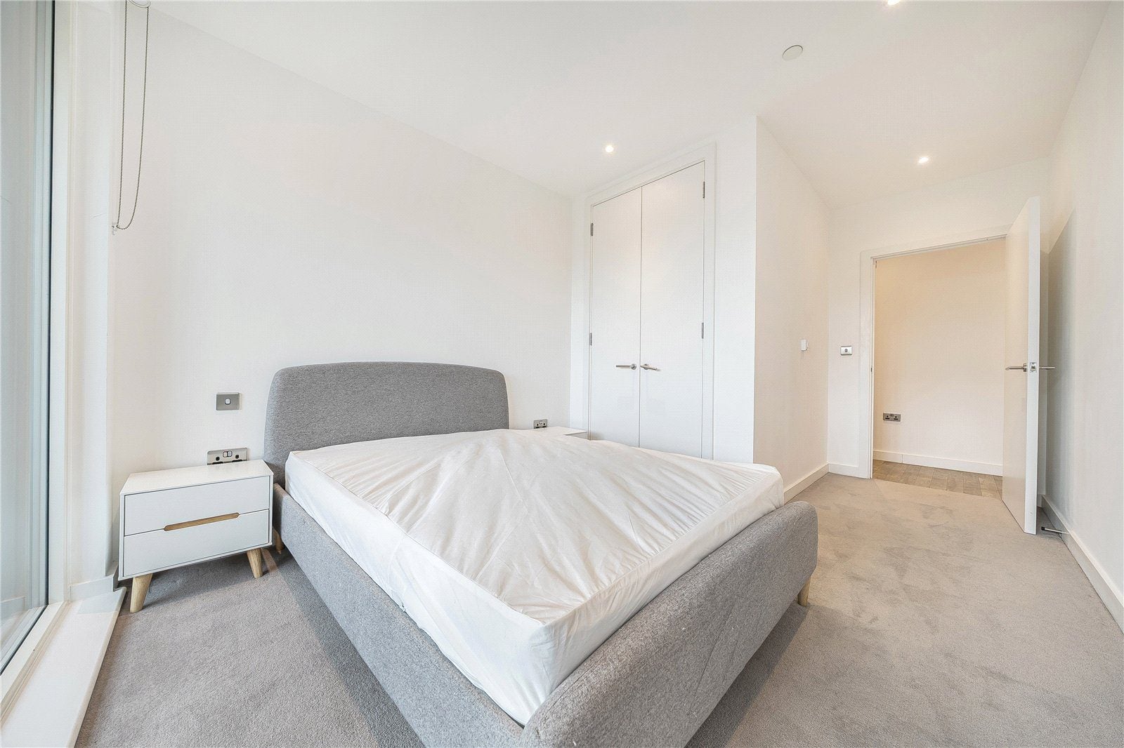 Flat Maritime Street in Greater London