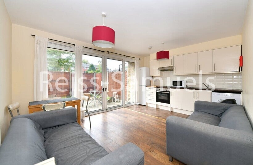 House Lorrimore Road in Greater London