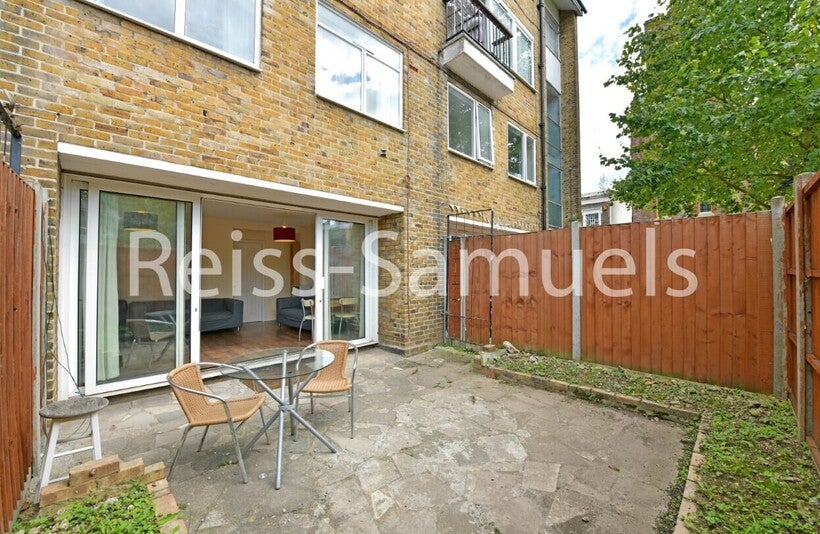 House Lorrimore Road in Greater London