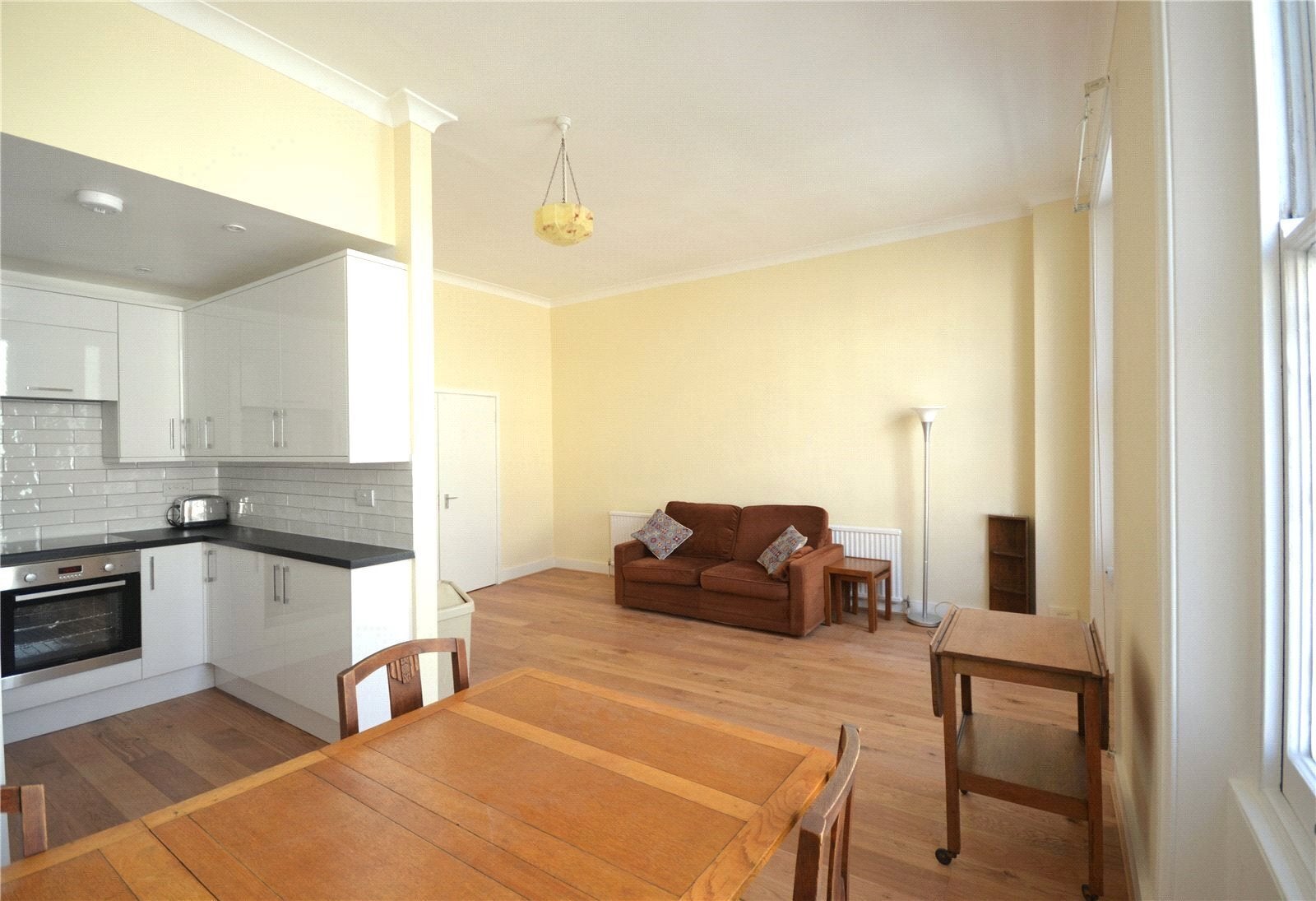 Flat Belgrave Road in City of Westminster