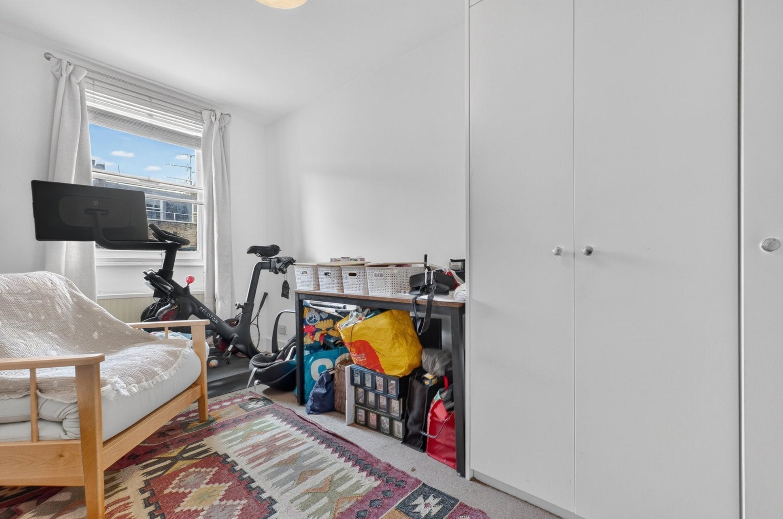 Flat Belgrave Road in City of Westminster