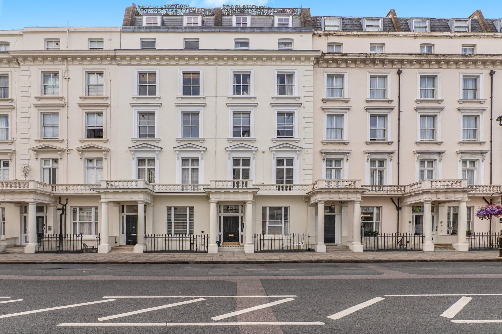 Flat Belgrave Road in City of Westminster