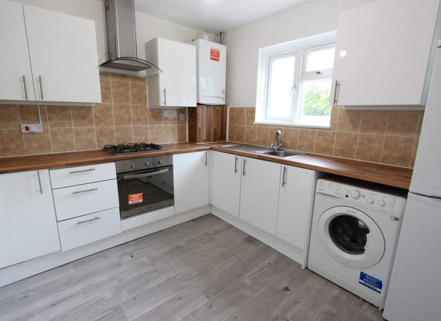 Flat Onslow Road in London