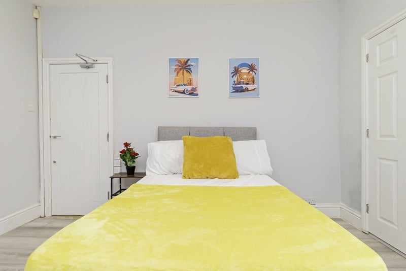 Room Melville Road in Coventry