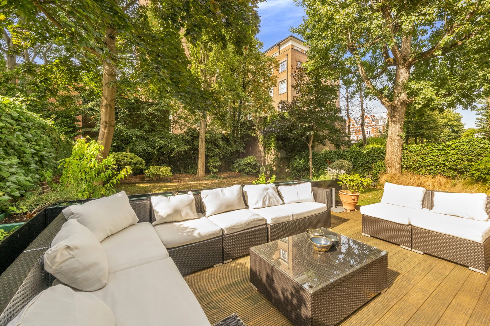 House Hamilton Terrace in City of Westminster