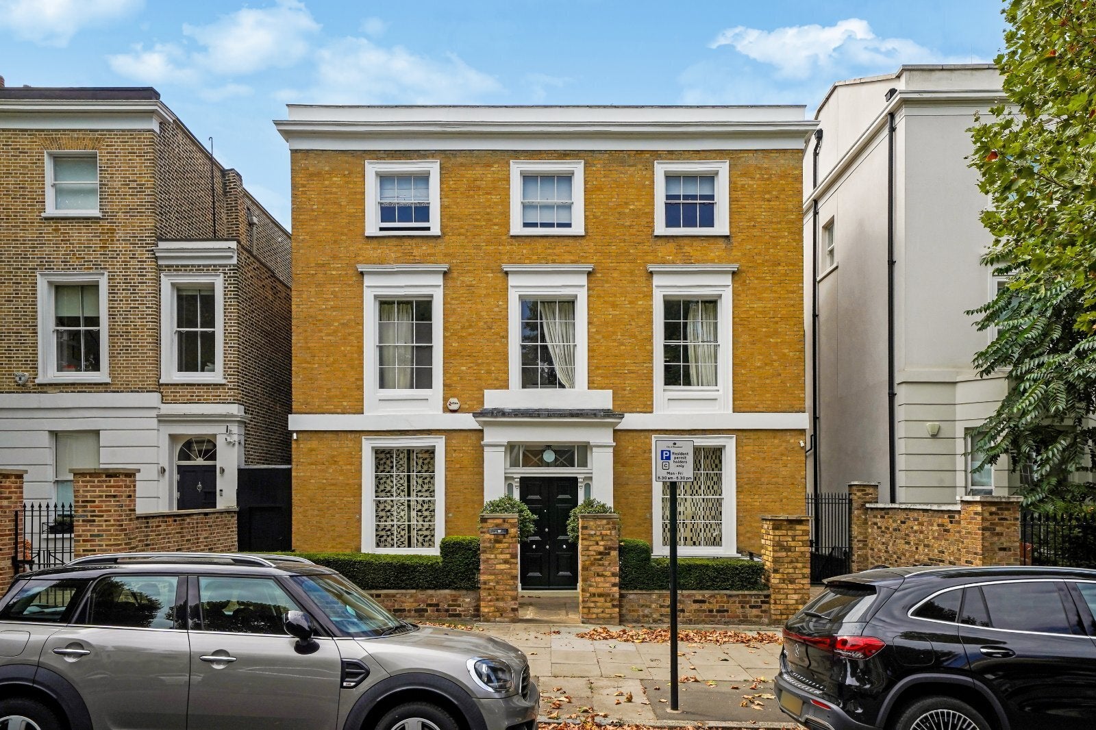 House Hamilton Terrace in City of Westminster