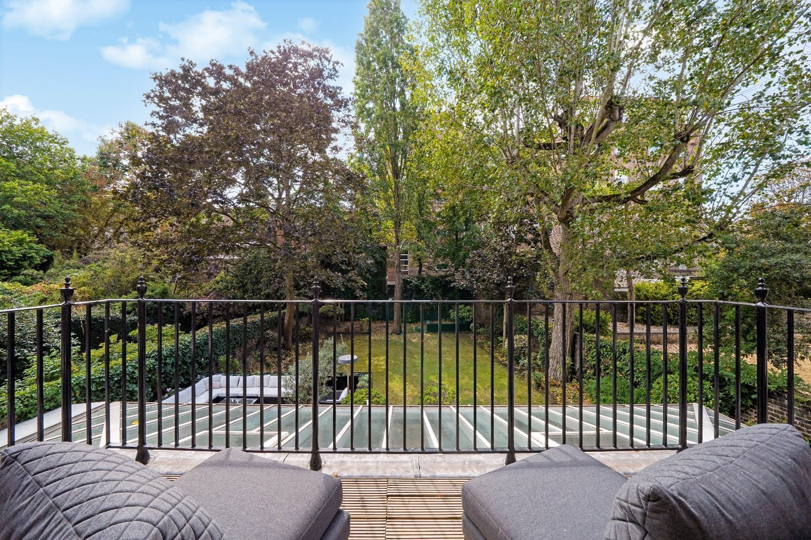 House Hamilton Terrace in City of Westminster