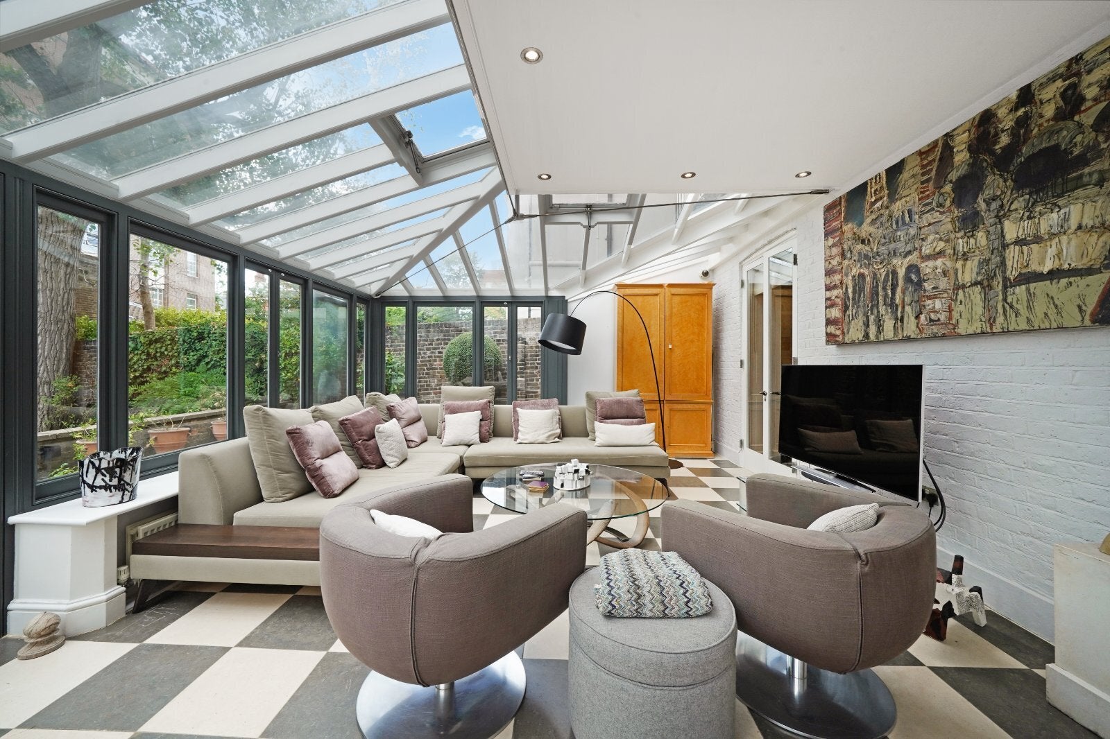 House Hamilton Terrace in City of Westminster
